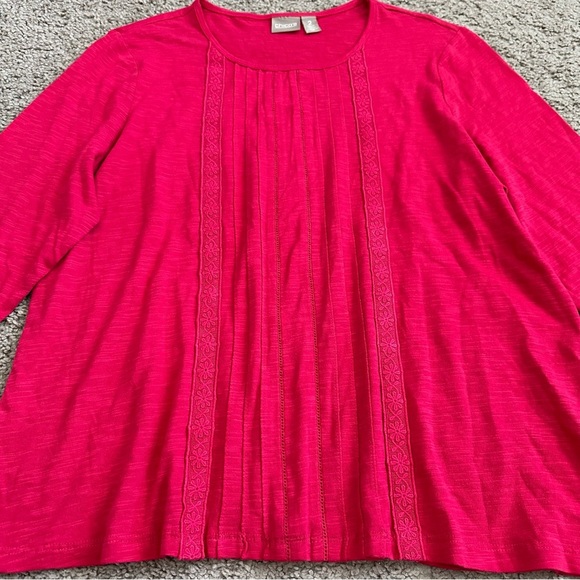 Chico’s Shirt Womens Size 2 Magenta Pleated Lace Top - Picture 10 of 13